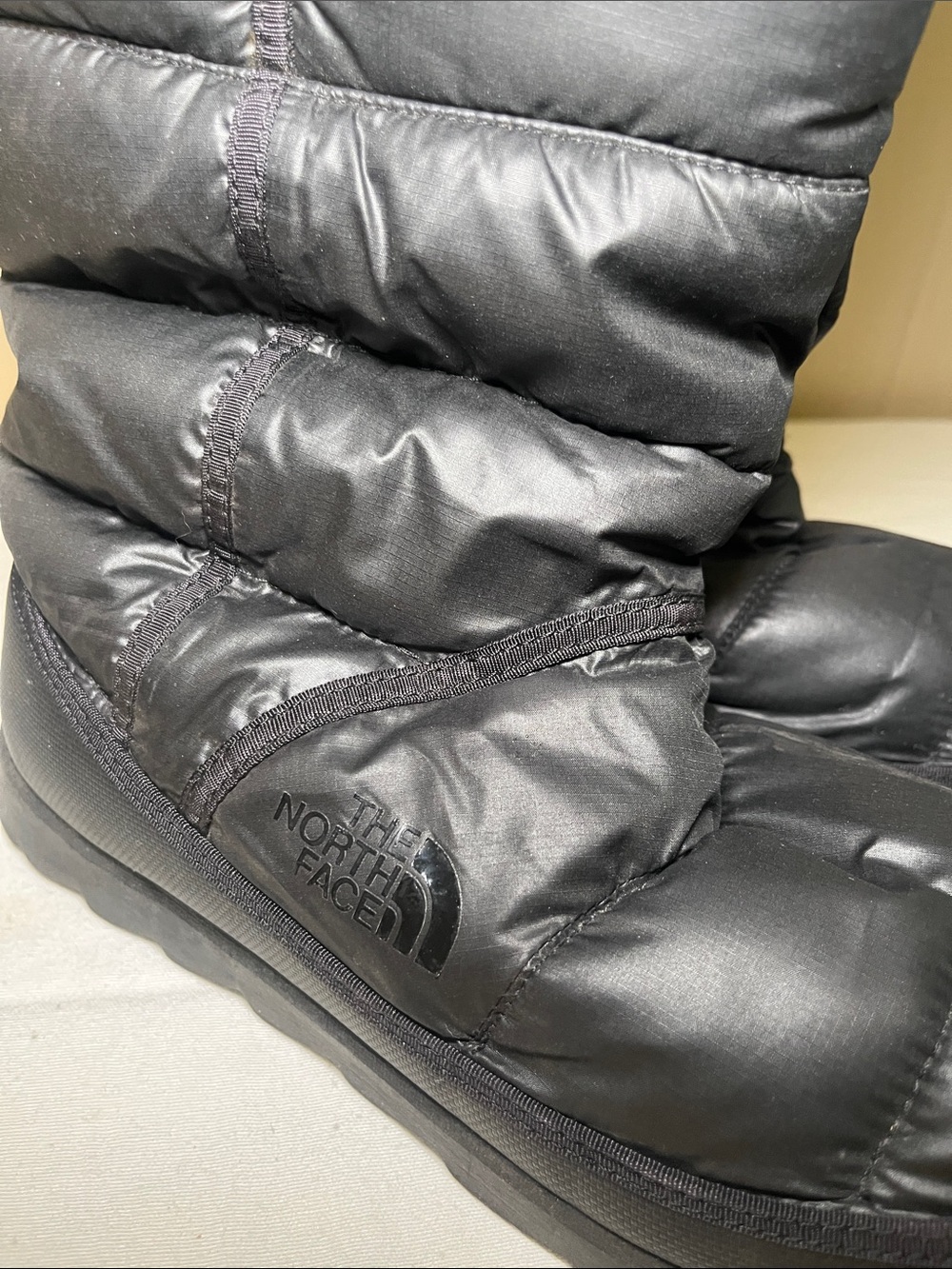 The North Face Women's Amore Shiny Black Insulated Puffy Winter Boots